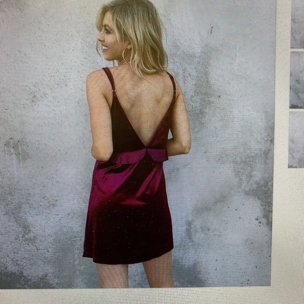 Dress - Picture 2 of 4
